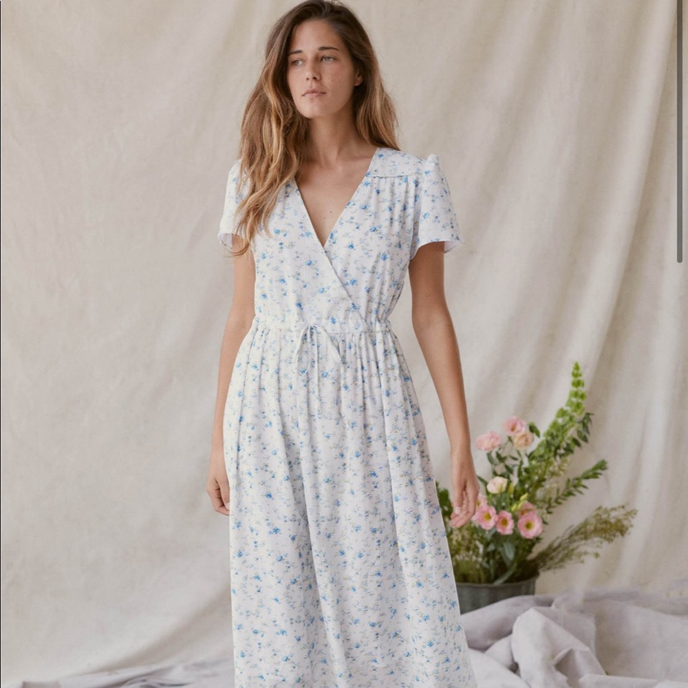 ✨Christy Dawn Dawn Dress in White Blue Floral